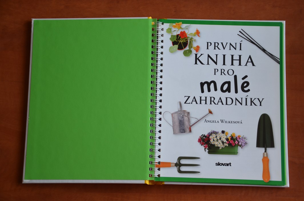 První kniha pro malé zahradníky