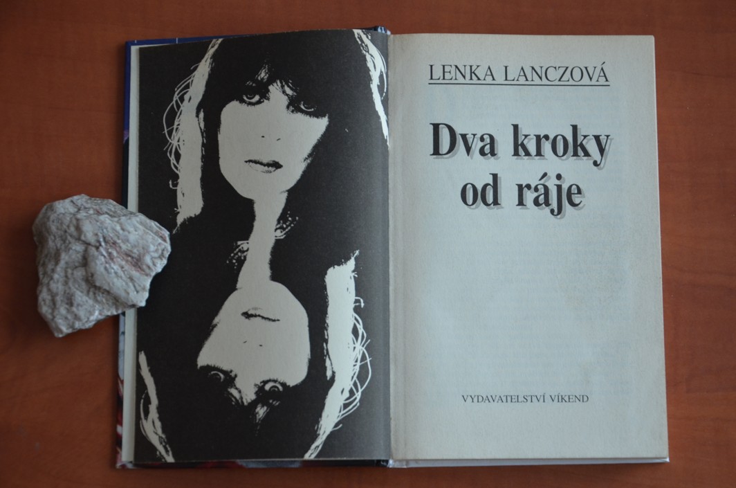DVA KROKY OD RÁJE Lenka Lanczová (1998)