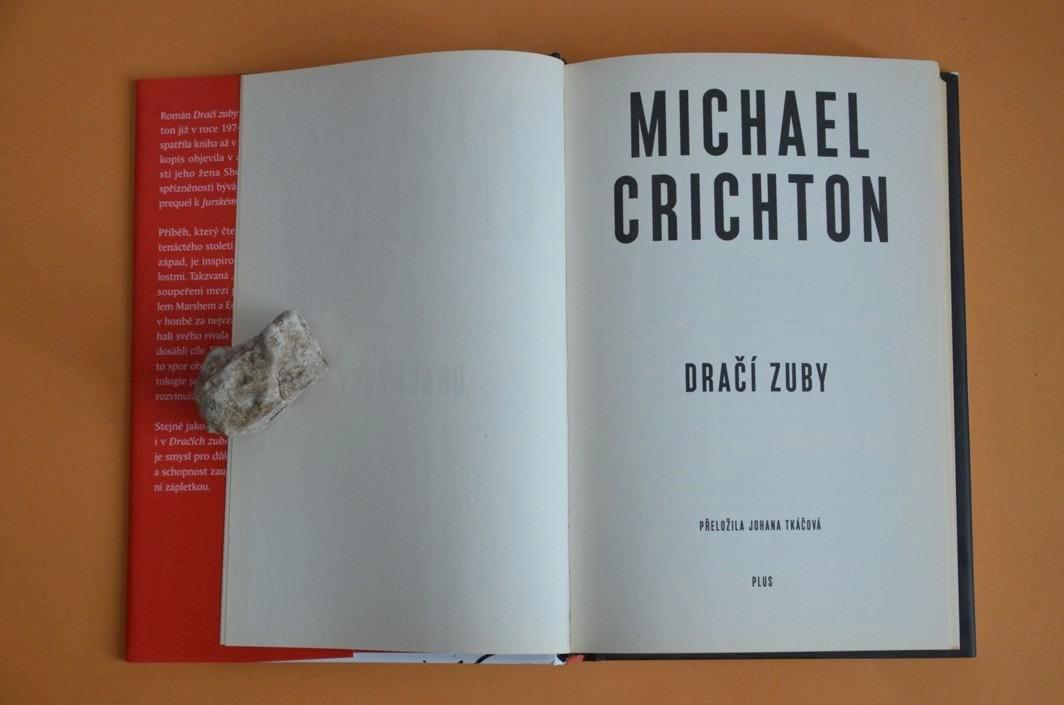 DRAČÍ ZUBY Michael Crichton (2018)