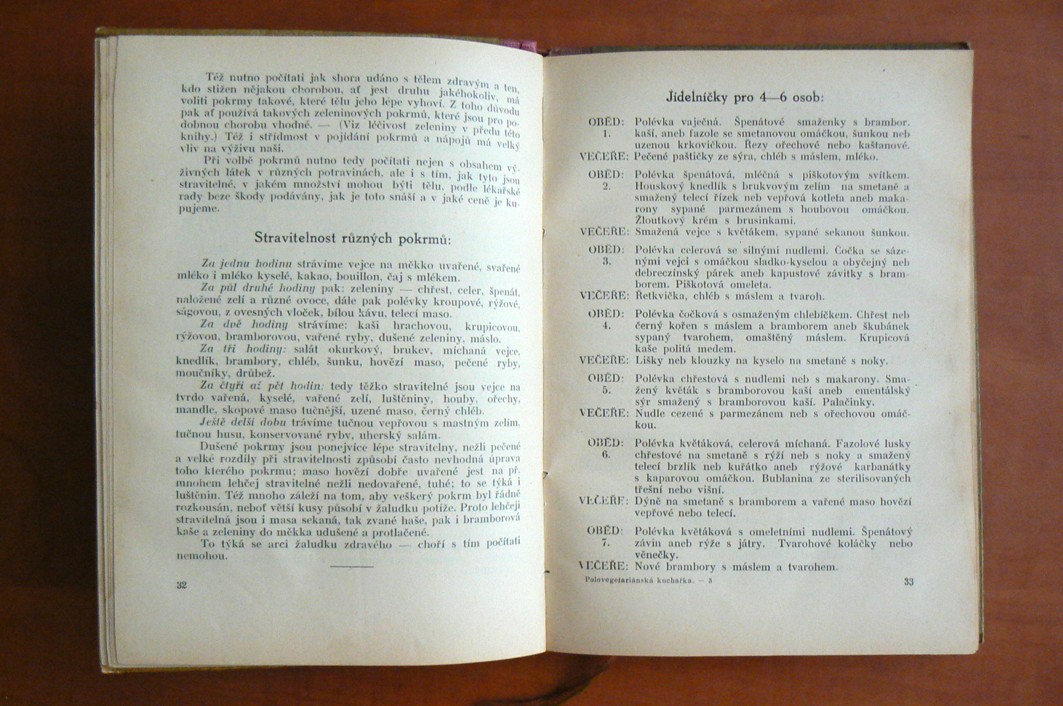 ZDRAVOTNÍ POLOVEGETARIÁNSKÁ KUCHAŘKA - A. Kejřová (r. vyd. 1925)
