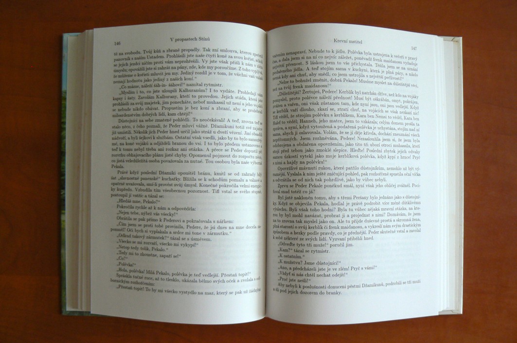 V propastech stínů