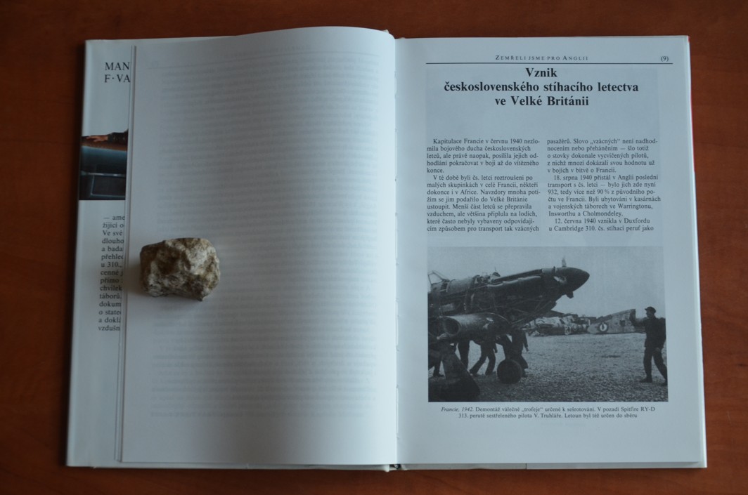 ZEMŘELI JSME PRO ANGLII Manuel F. van Eyck (1993)