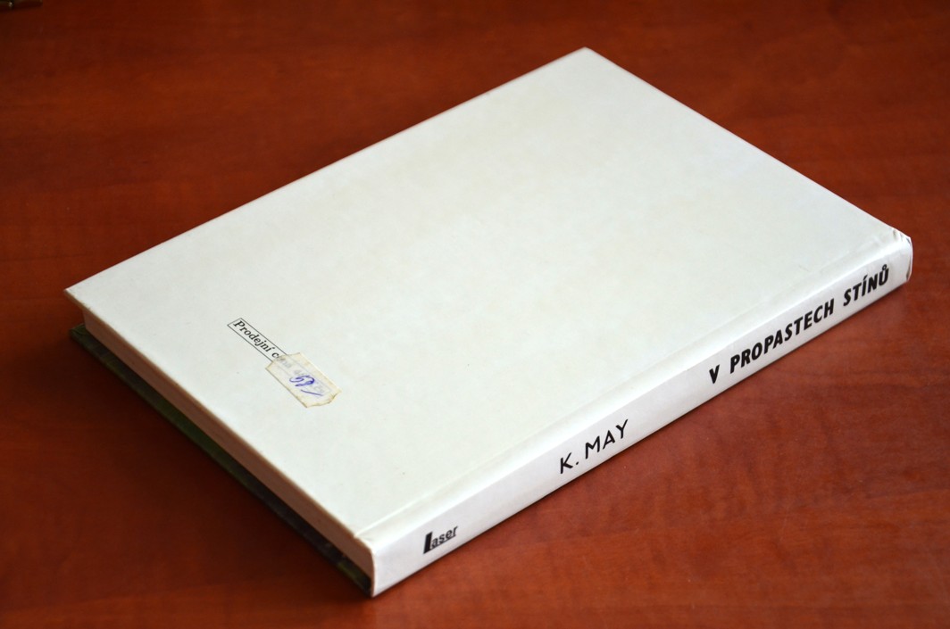 V propastech stínů