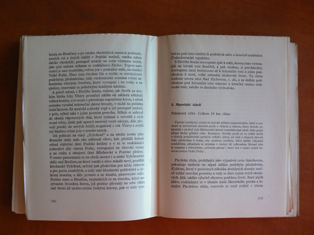 ZEMĚPISNÝ PRŮVODCE VELKOU PRAHOU a její kulturní oblastí