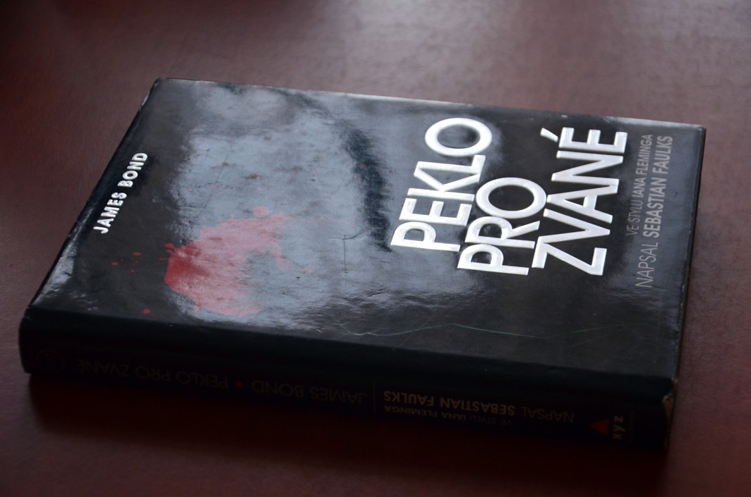 James Bond - Peklo pro zvané