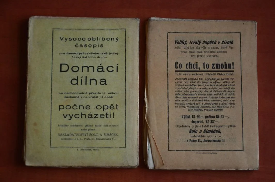 PŘÍSTROJE FOTOGRAFICKÉ A PROMÍTACÍ I. a II. díl J. Axamit (1921-1923)