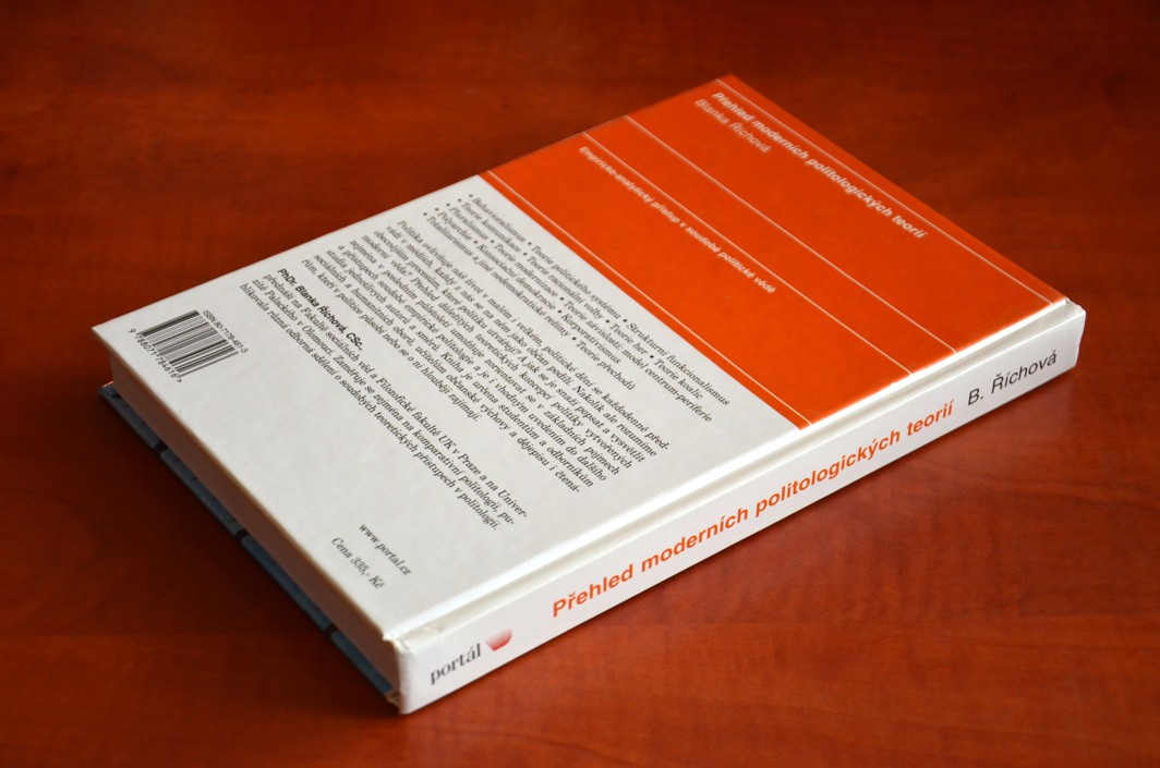PŘEHLED MODERNÍCH POLITOLOGICKÝCH TEORIÍ